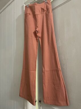 NWT! Rae Mode Crossover Waist Flared Yoga Pants in Clay - Large